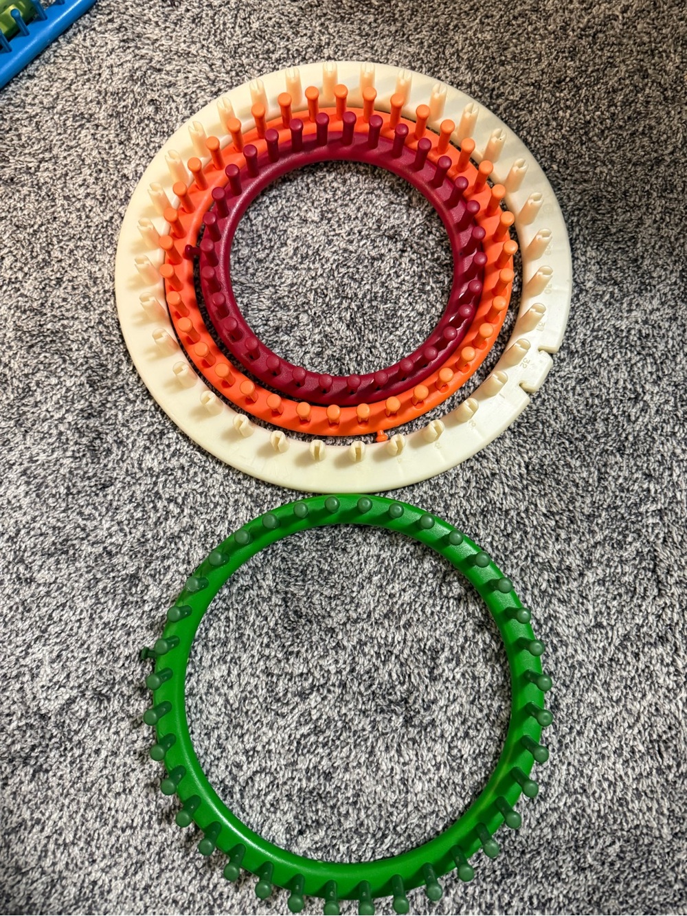 Multi-Color Round Loom Set